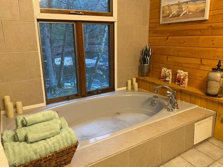 Peaceful Gateway To Island Creek Cottage East Stroudsburg Exteriör bild